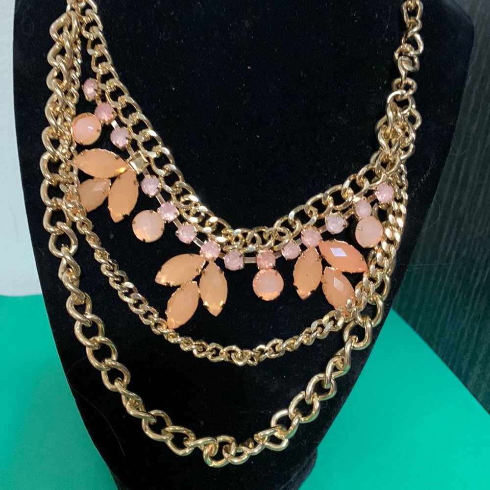 NWT Forever 21 necklace